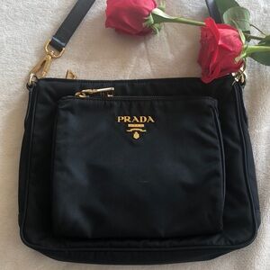 Nero Prada crossbody bag